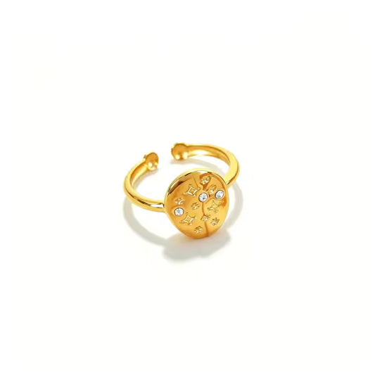 ADELE CPH DENMARK - Oval ring med blank overfalde og zirkon. Vandfast