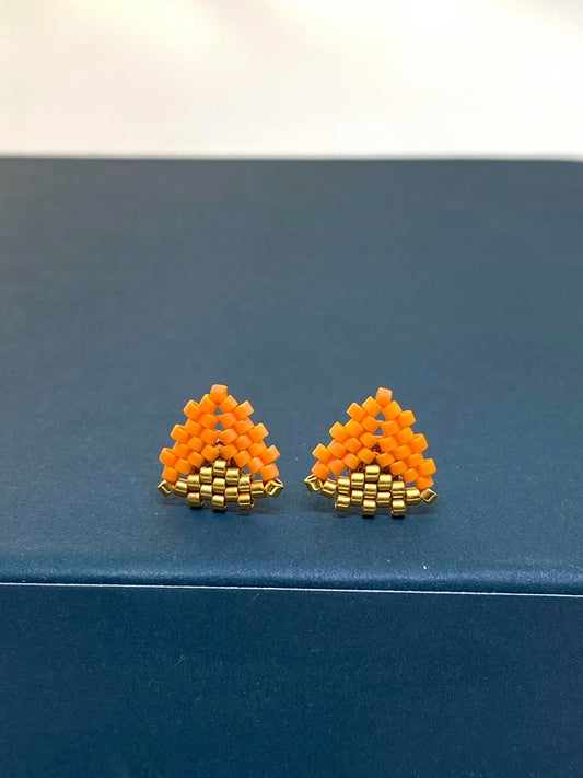 #238 Soft Triangle Orange ørestikker